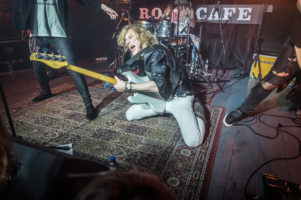  mūzikas foto mūziķu foto portretu foto pasākumu fotogrāfs  rockcafe rokkafejnīca